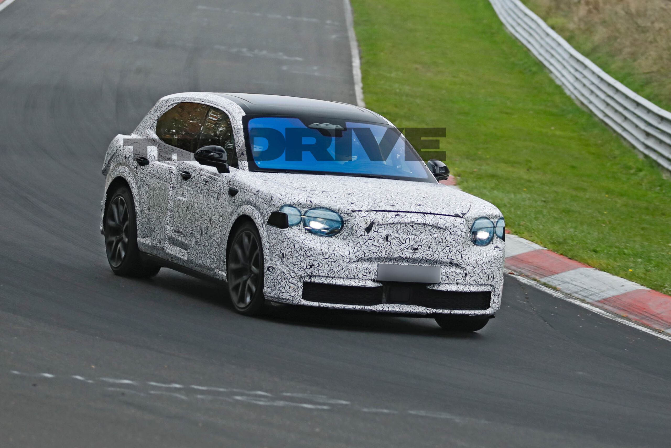 Bentley Urban SUV (EV)